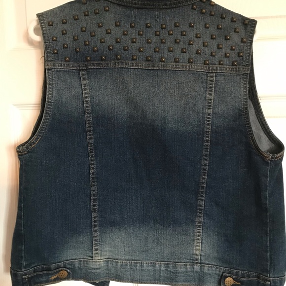 Jean Vest. - Picture 2 of 3